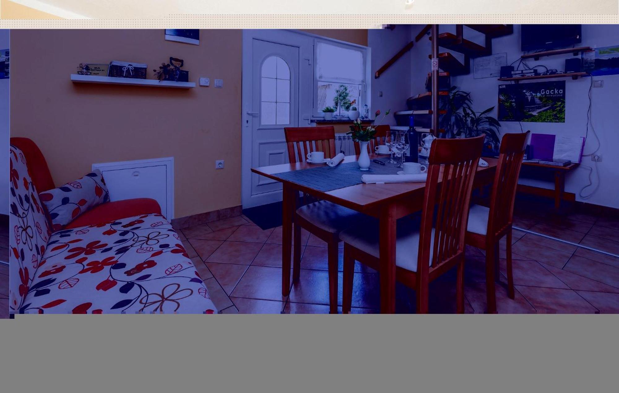 2 Bedroom Cozy Home In Licko Lesce Eksteriør bilde